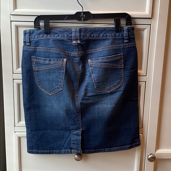 Tommy Hilfiger denim skirt - Picture 4 of 5